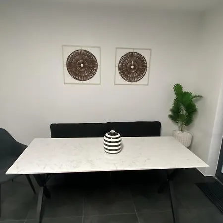 Modern Apartments, Nr 4, Nahe Schalke Arena, Zentral Zur Autobahn A42 Und A2, Ferienwohnung, Monteurwohnung Appartement