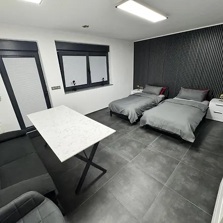 Modern Apartments, Nr 4, Nahe Schalke Arena, Zentral Zur Autobahn A42 Und A2, Ferienwohnung, Monteurwohnung *